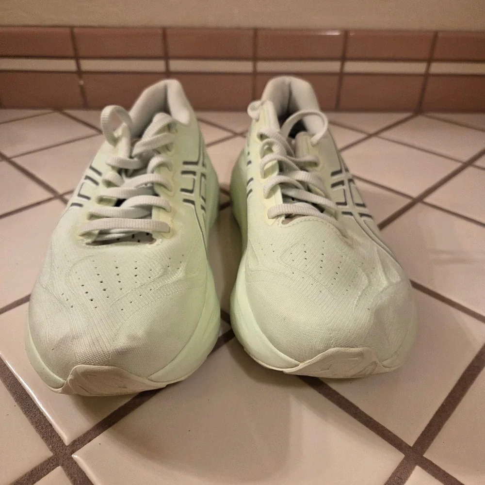 ASICS GT-2000 14 Womens Running Shoes Size 7 Mint Green 1012B843 FF Blast Plus